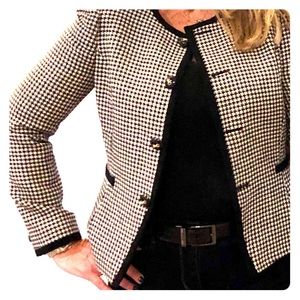 Tahari Houndstooth Blazer size 6 fully lined